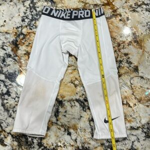 LEAVING CLOSET! NIKE PRO YOUTH size S.  COMPRESSION tights 3/4 length. WHITE.